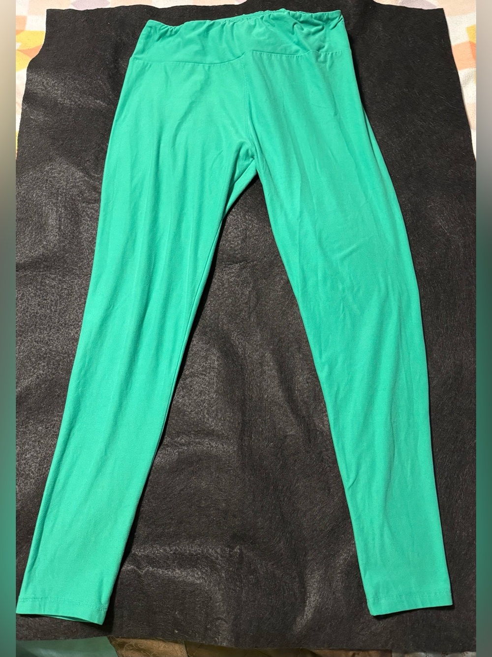GUC leggings LuLaRoe Tall & Curvy solid green polyester spandex China
